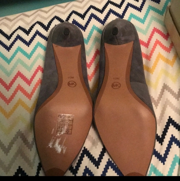 NEW MK gray velvet heels - Picture 3 of 4